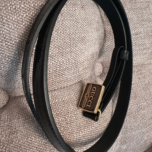 Used black Gucci belt. Size 80 - Picture 2 of 2